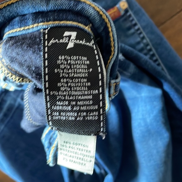 7 for all mankind distressed ankle skinny. Size 30. - Picture 3 of 6